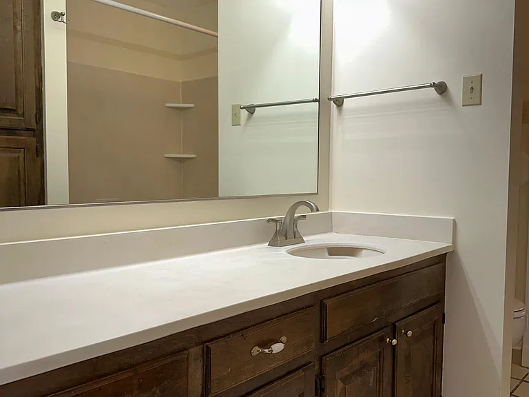 5029 Claycut Rd #4 — Photo 10