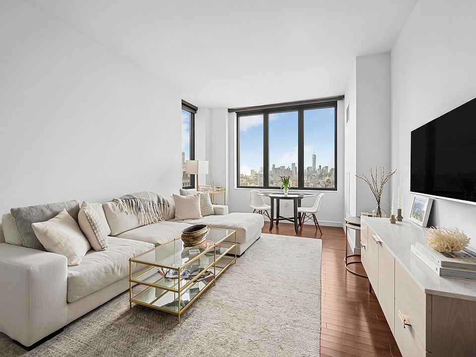 1st image of 101 W 24th St APT 25C