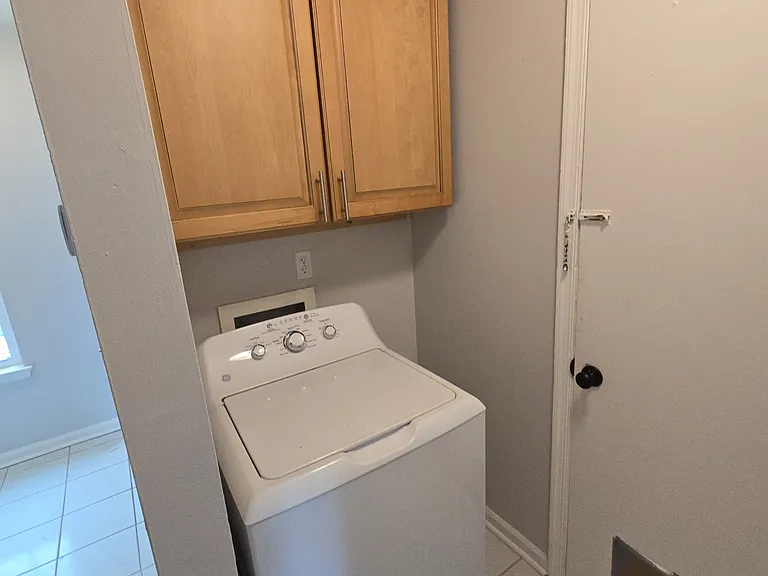 5360 Chatham Hall Dr — Photo 7