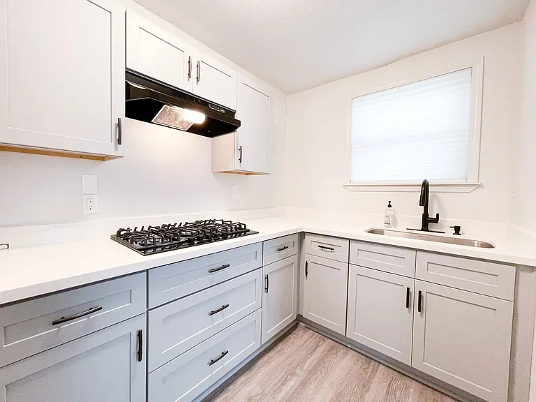 2114 Toledano St #202 — Photo 4