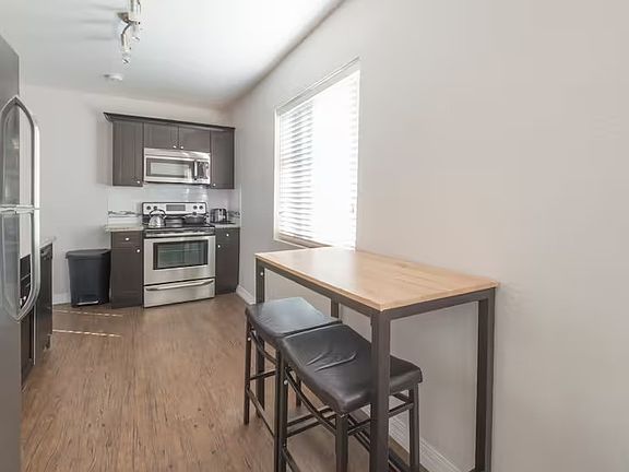 5th image of 1333 E Thomas Rd #213