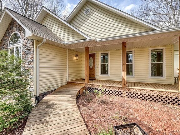 2nd image of 339 Henderson Rd