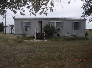 107 Lake Meadows Rd, Mathis, TX 78368