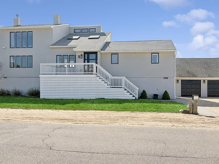 34 Shinnecock Rd — Photo 17