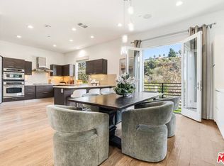 6641 Seabluff Dr, Playa Vista, CA 90094
