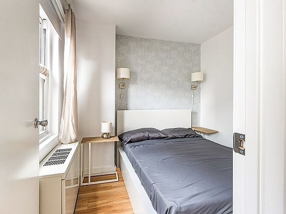 4th image of 200 E 27th St APT 3X
