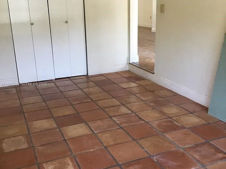 8927 Hawthorne Ave — Photo 15