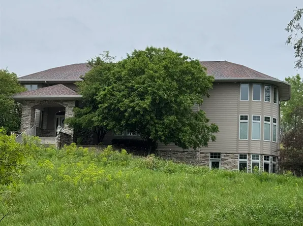 4 Harvest Rd, Sioux City, IA 51104
