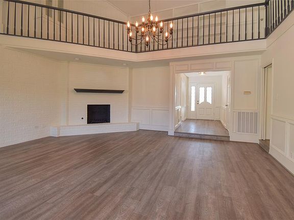 5th image of 281 Amber Ln