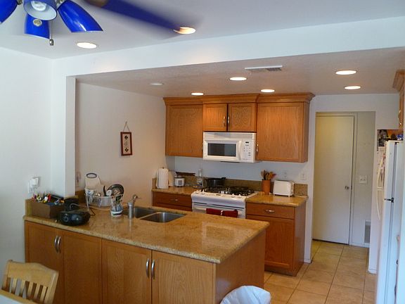 3rd image of 393 Sonora Dr