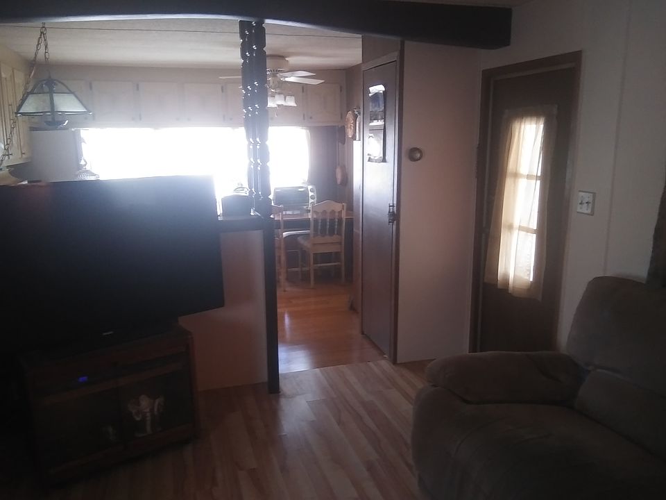 1st image of 412 Blue Sky Dr