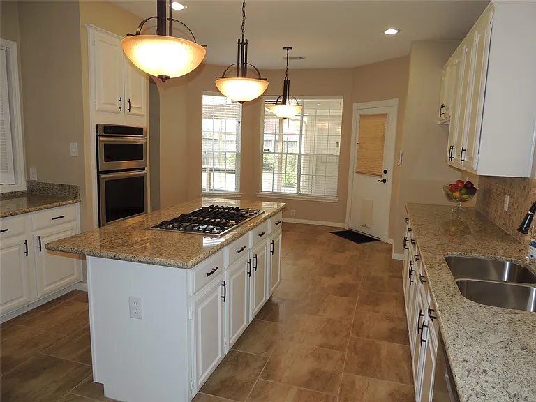 1307 Westwick Forest Ln — Photo 6