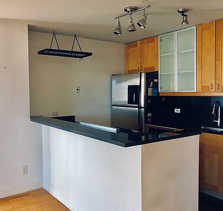 4th image of 1991 Broadway APT 20B