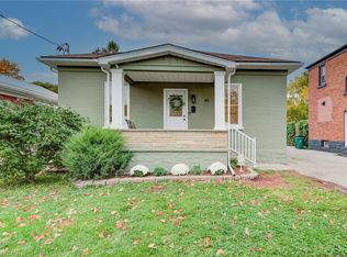 90 John St E, Waterloo, ON N2J 1G1