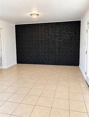 3 bed, 2.5 bath, 1750 sqft, $1,800 — Photo 3