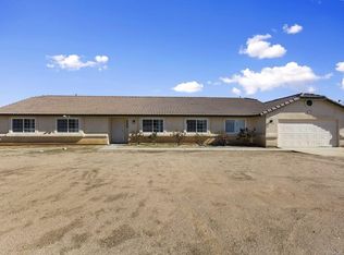 9226 Avenal Rd, Phelan, CA 92371