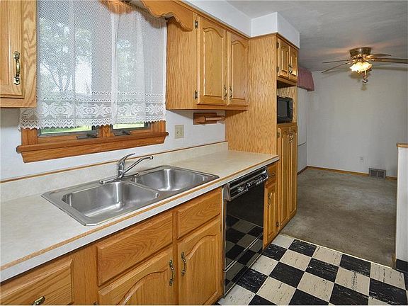 5th image of 370 Woodall Ave