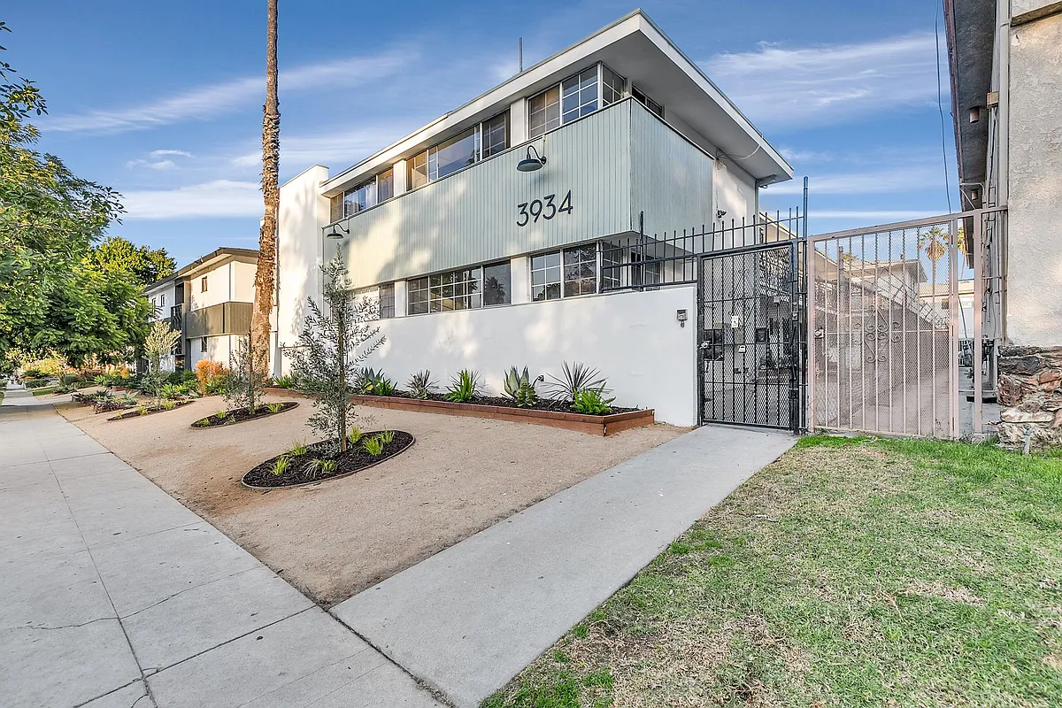 Building Photo - 3934 Gibraltar Ave #8