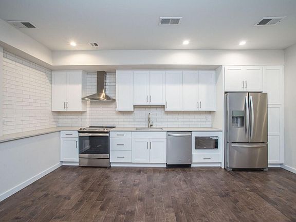 Kitchen & Dining #3