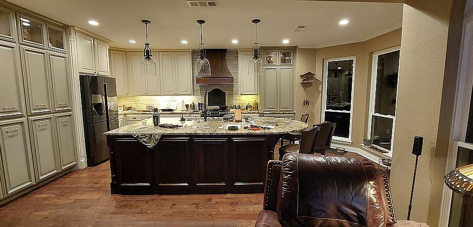 1st image of 919 Midland Creek Dr