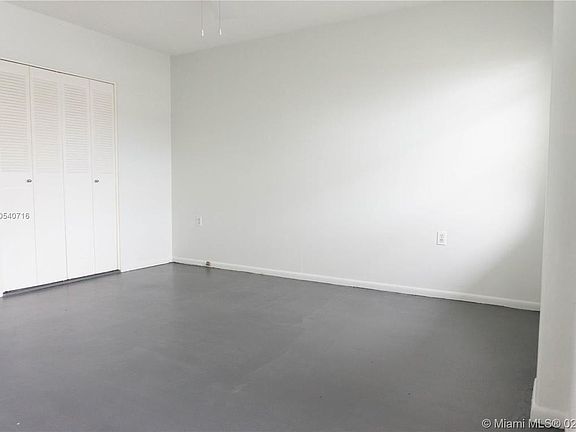 5th image of 1545 Euclid Ave APT 5E