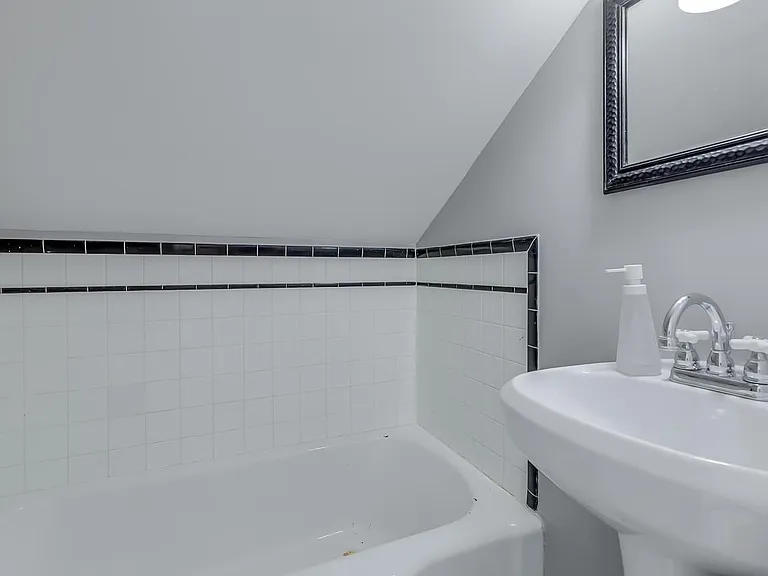 115 Cureton St — Photo 38