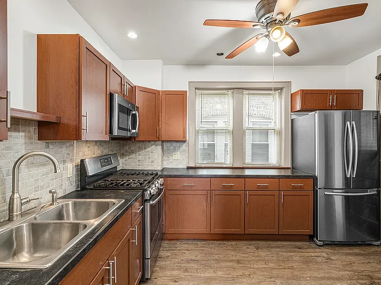 5352 W Sunnyside Ave #2 — Photo 7