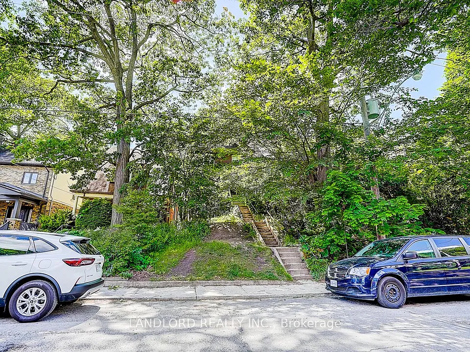 92 Neville Park Blvd #UPPER