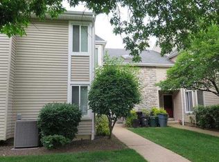 48 Farnham Sq, Parlin, NJ 08859
