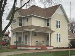 209 W Main St, Waunakee, WI 53597