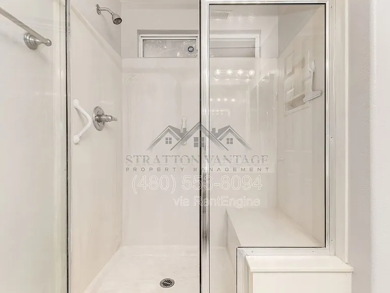6631 E Rhodes St — Photo 4