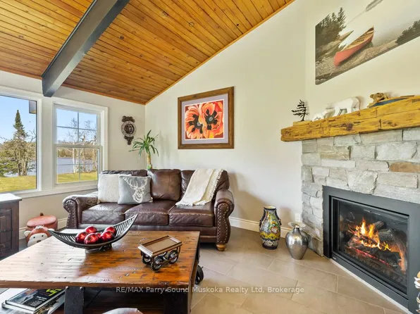 5 Meharg Dr, McKellar, ON P2A 0B5