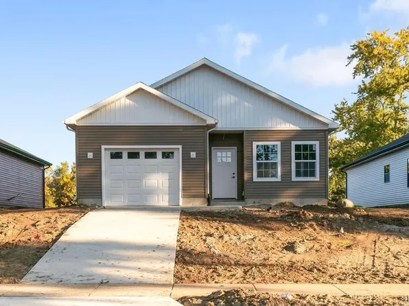 1719 Thornhill Dr, South Bend, IN 46614