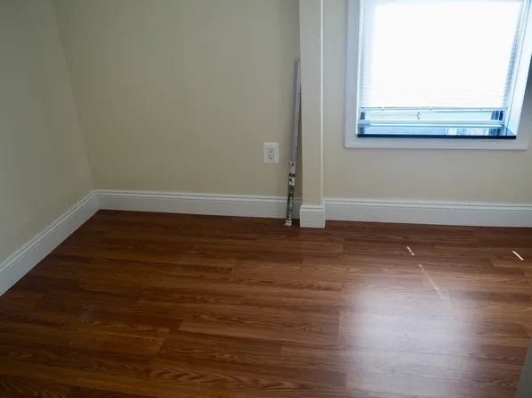 25-45 18th Street image 16 of 26