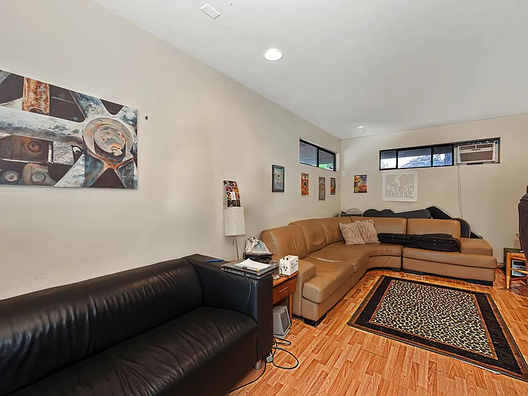 16832 Alice Way — Photo 32