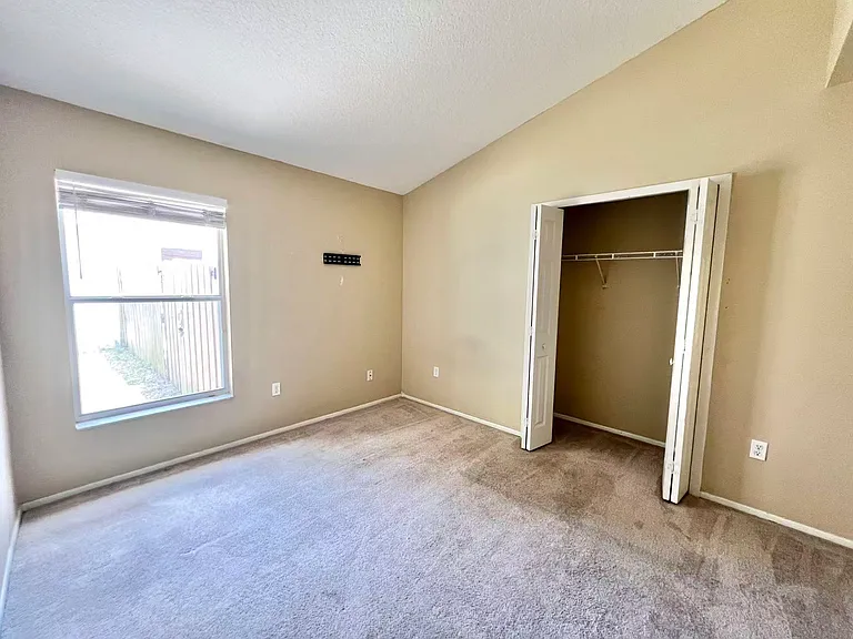 86 Lancer Oak Dr — Photo 28