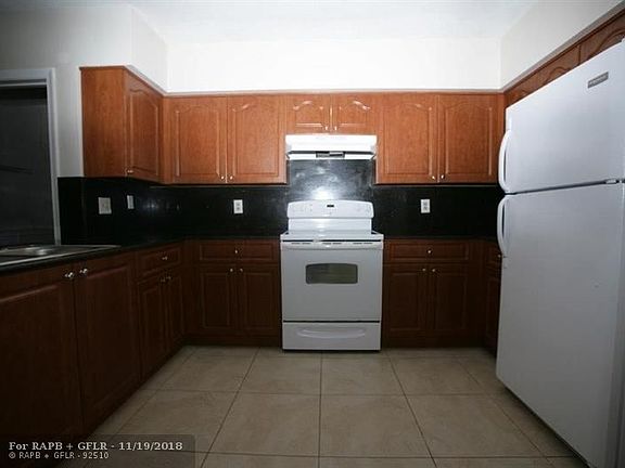 2nd image of 11100 NW 39th St #East