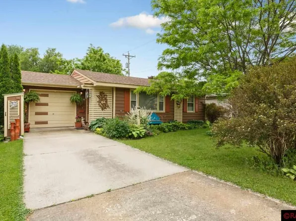 427 Sylvan St, Owatonna, MN 55060