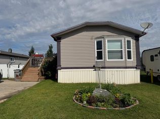 28 Keystone Pl, Whitecourt, AB T7S0B2
