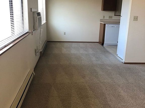 4th image of 619 N Baker Ave APT D