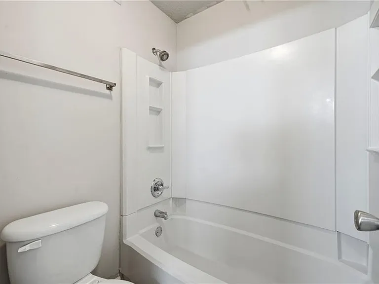 117 Brittany Ct — Photo 21