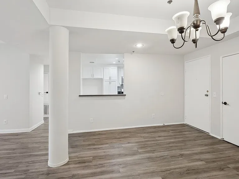 4532 Murietta Ave — Photo 24