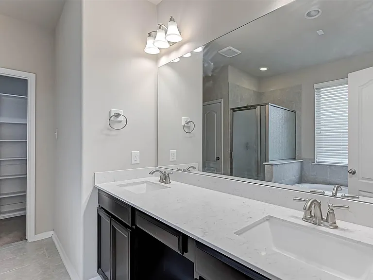 2111 Post Oak Ct — Photo 22