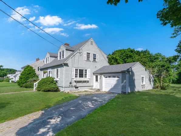 23 Hammond St, Mattapoisett, MA 02739