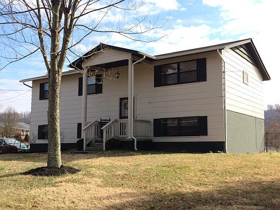 3rd image of 7264 Meadowbrook Cir