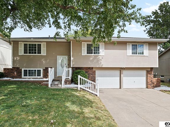 3rd image of 12910 Corby St