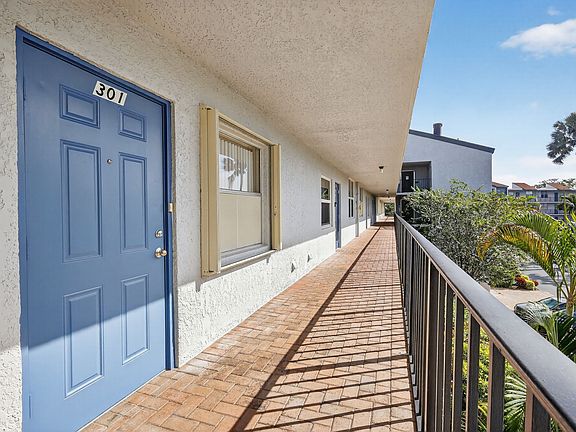 3rd image of 14747 Cumberland Dr #3010
