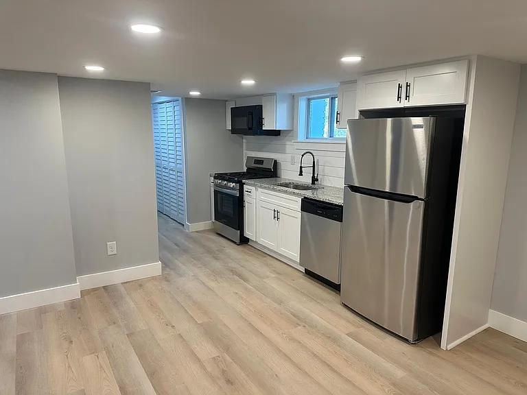520 Jerry Ln SW #B — Photo 1