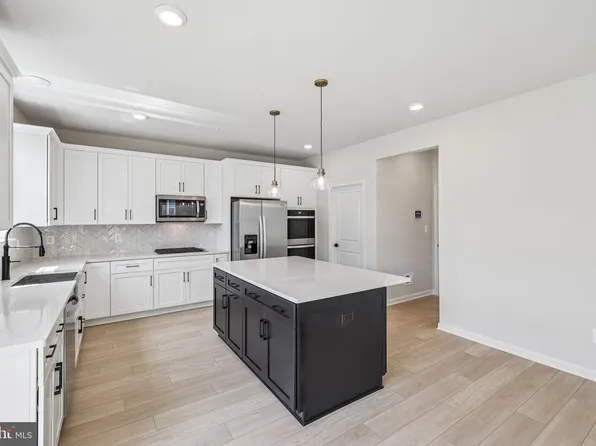 1100 Reagans Rd, Frederick, MD 21702