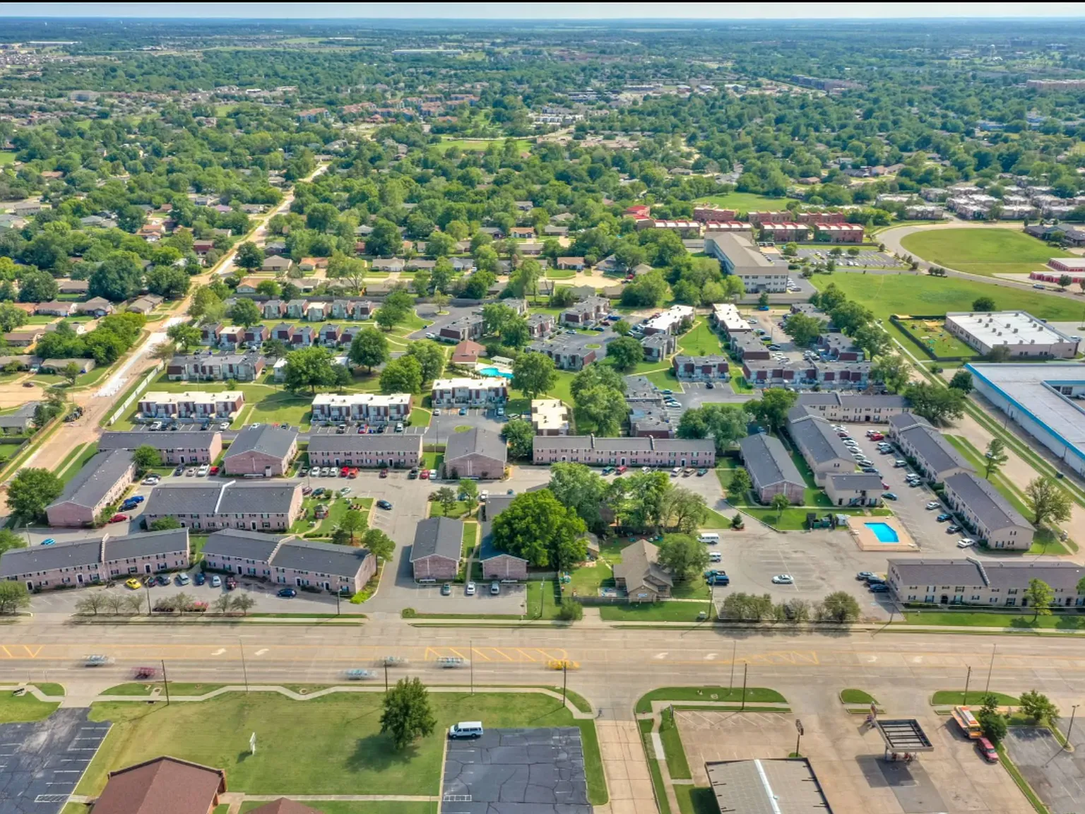 Sterling Park Apartments — Photo 3